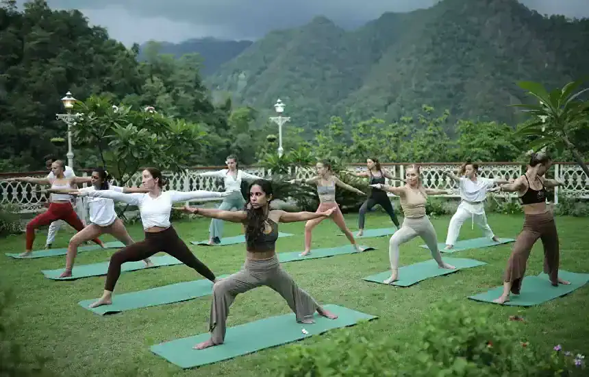 best-rated-yoga-teacher-training-in-rishikesh-for-all-levels